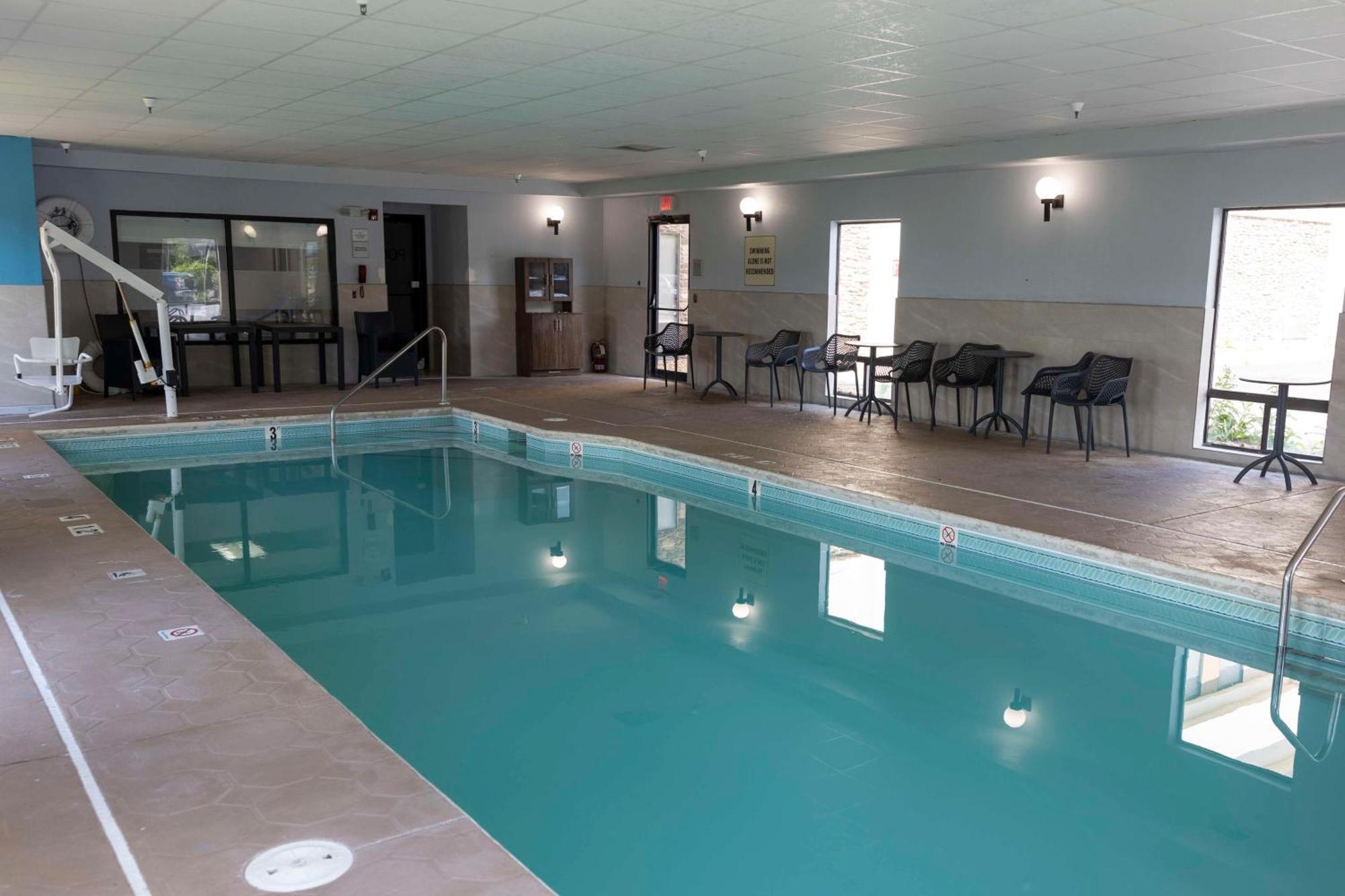 Hampton Inn Kent/Akron Area Exteriér fotografie